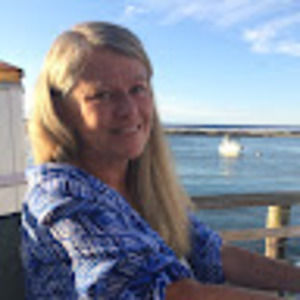 Meet your Posher, Suzanne